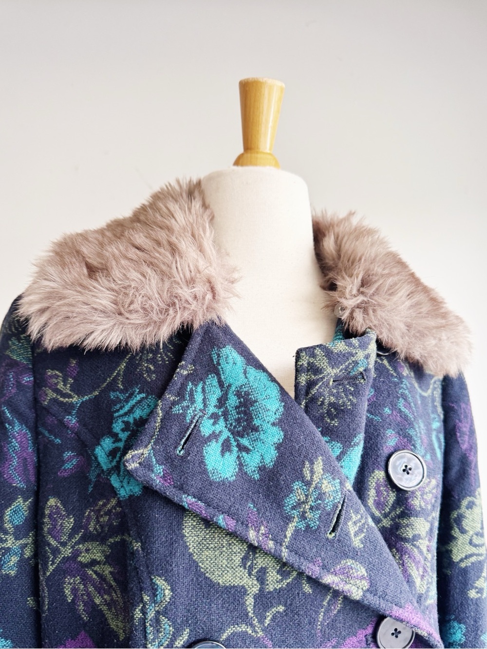 Merona Floral Tapestry Coat Faux Fur Collar Wool Blend L Whimsigoth - Picture 3 of 7
